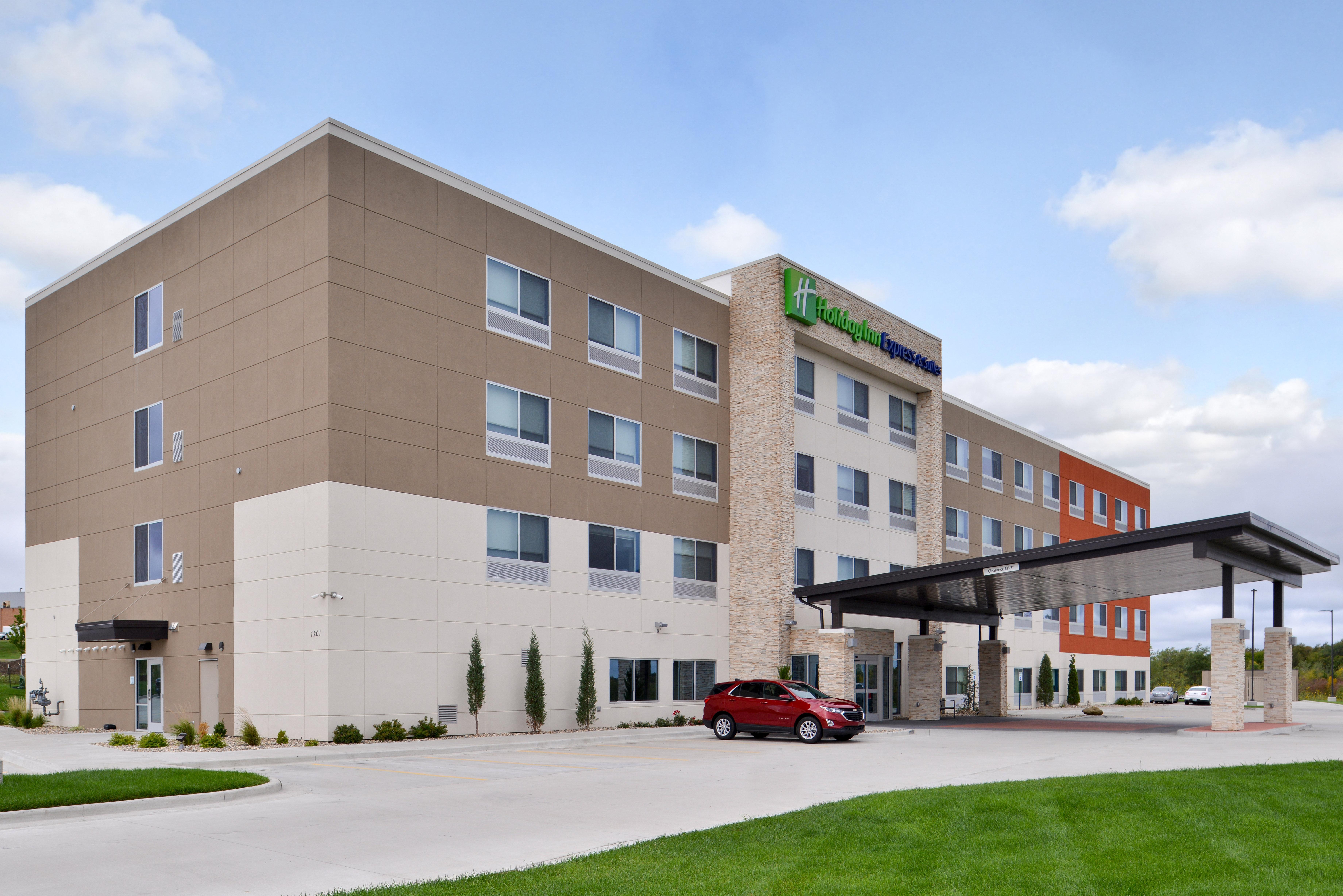 Holiday Inn Express & Suites - Kansas City - Lee'S Summit By Ihg Luaran gambar