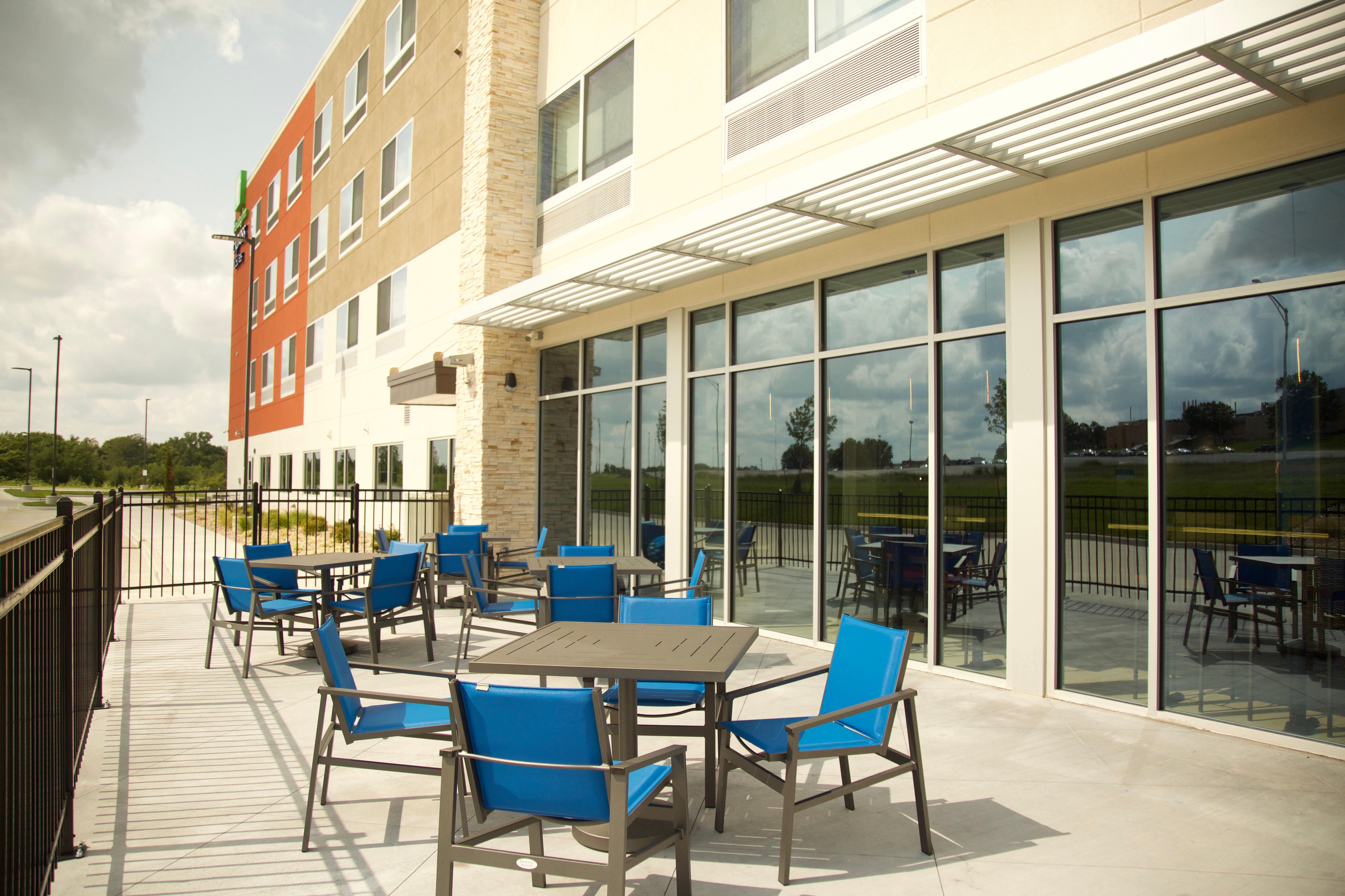 Holiday Inn Express & Suites - Kansas City - Lee'S Summit By Ihg Luaran gambar